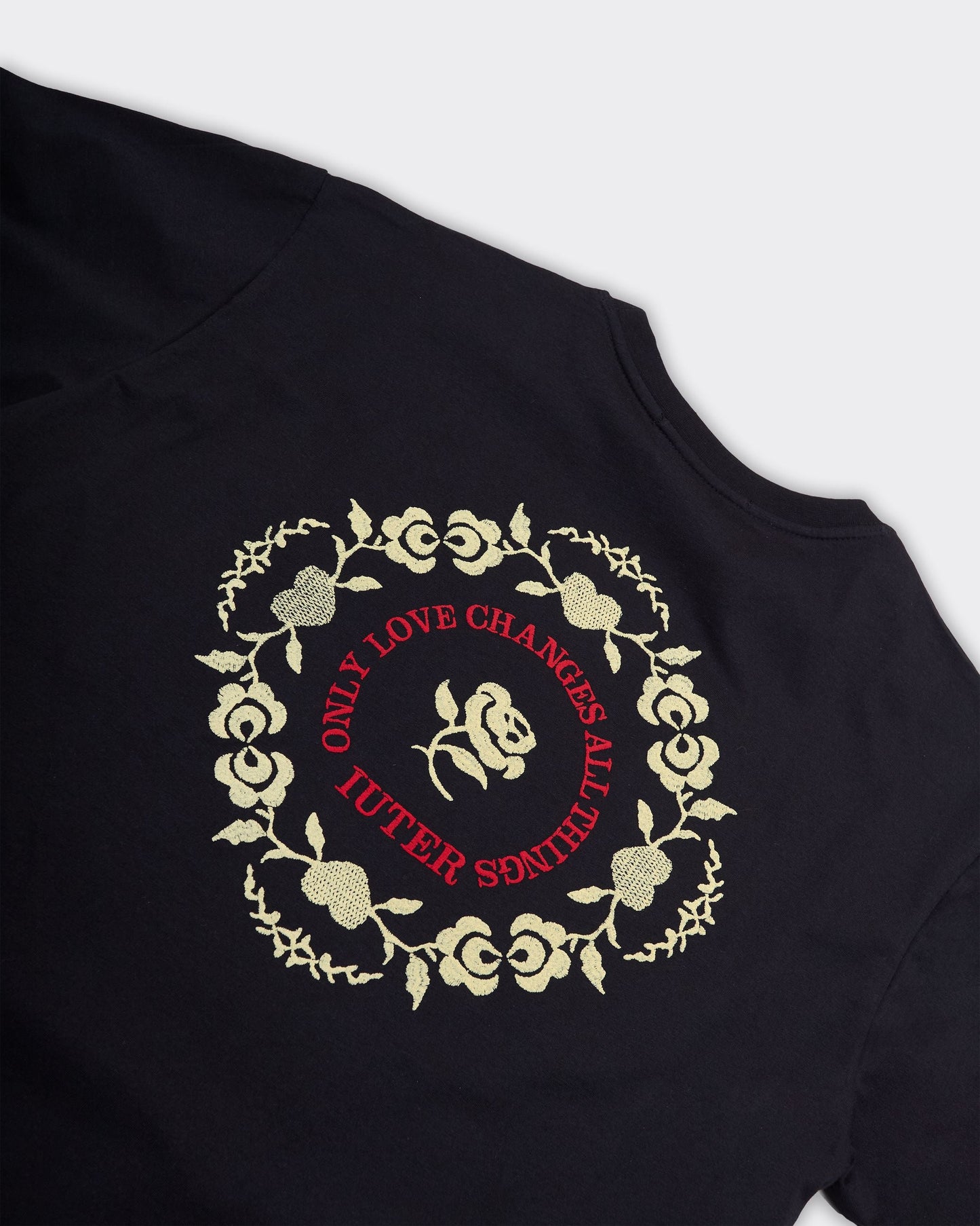 T-Shirt Floral Pocket Nera